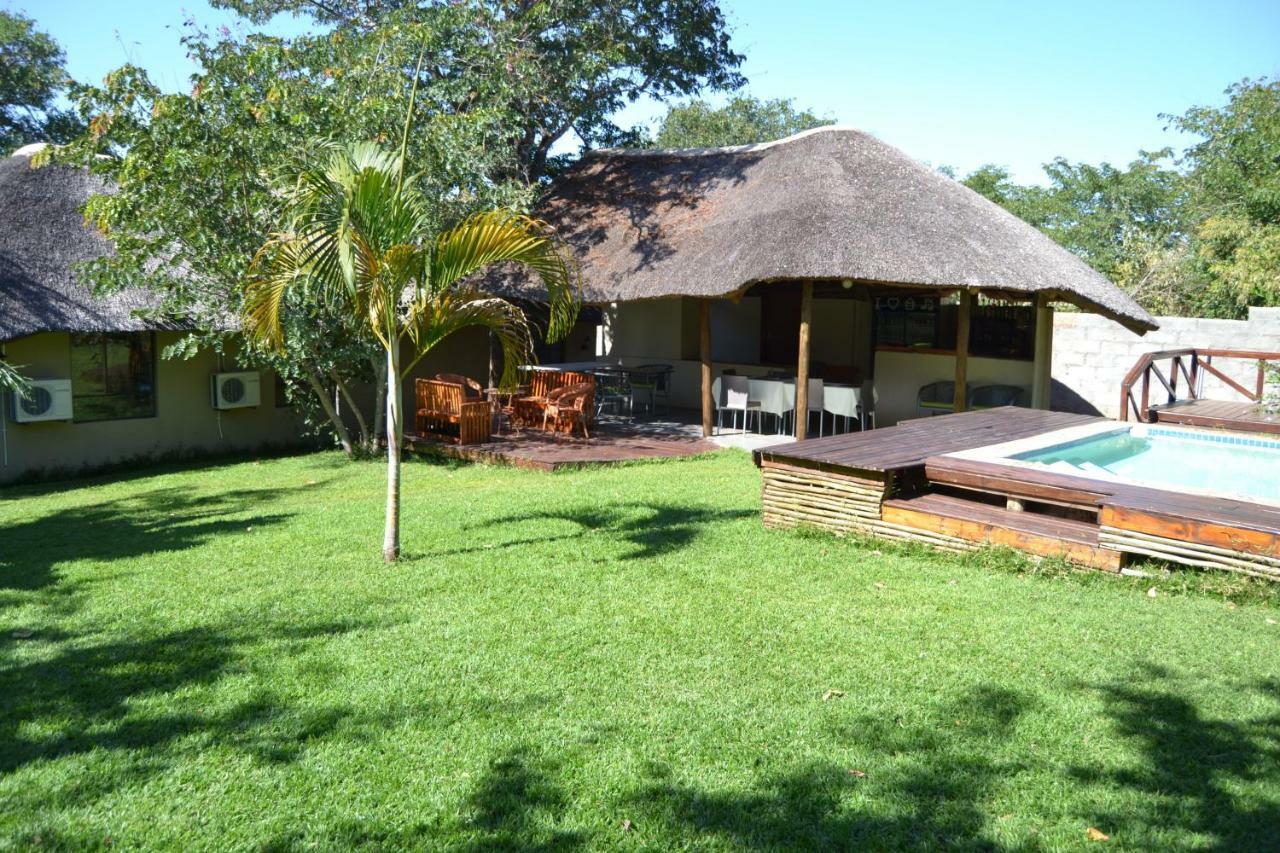 Chobe Sunset Chalets Lesoma Exterior foto